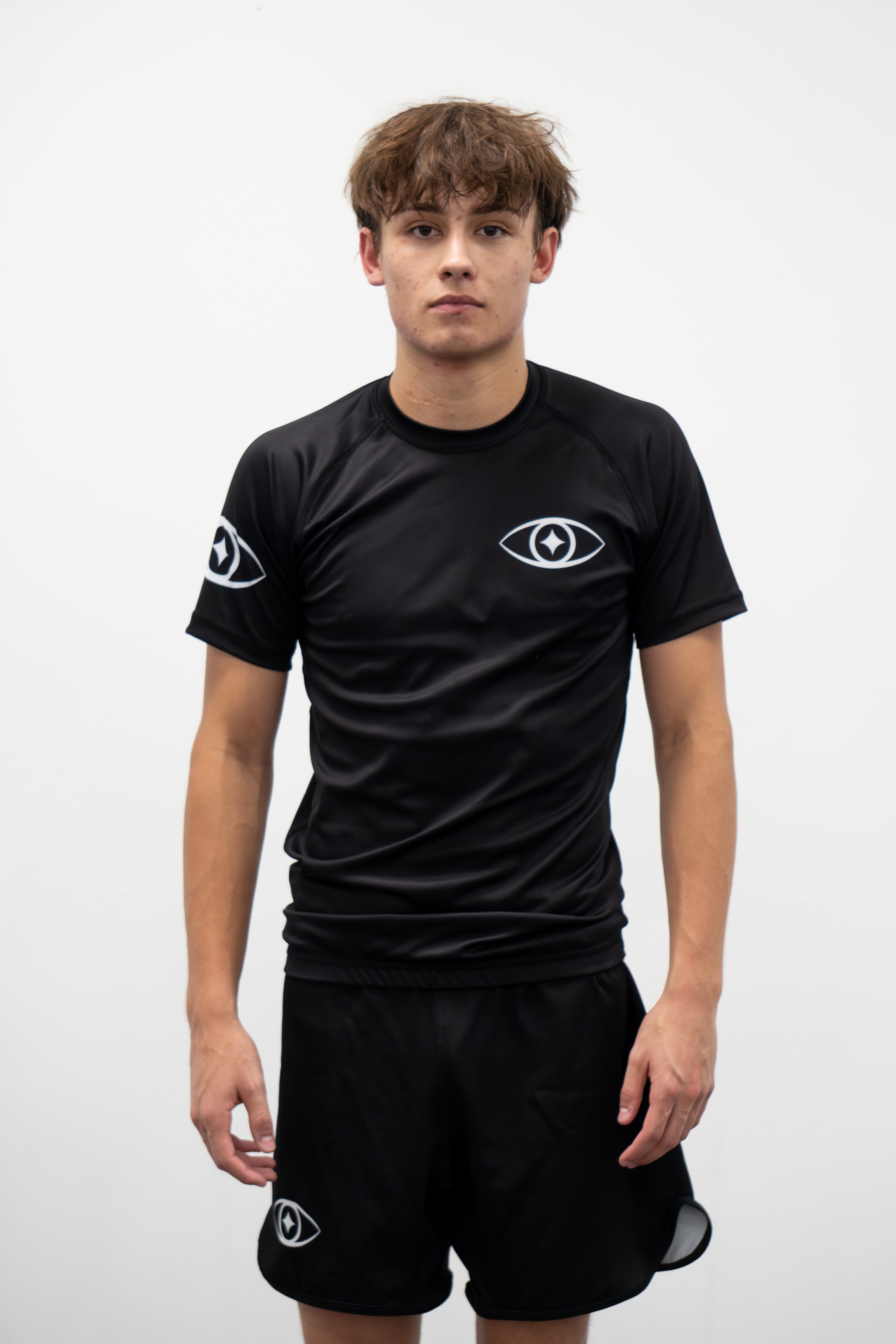 STANDARD: 001 Adult Rashguard